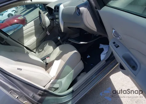 2015 Nissan Versa 1.6 Sv z USA, uszkodzony, nr VIN 3N1CN7AP3FL882315